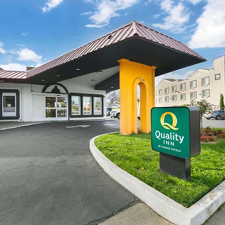 Quality Inn & Suites Сакраменто Екстериор снимка