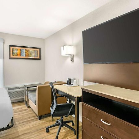 Quality Inn & Suites Сакраменто Екстериор снимка