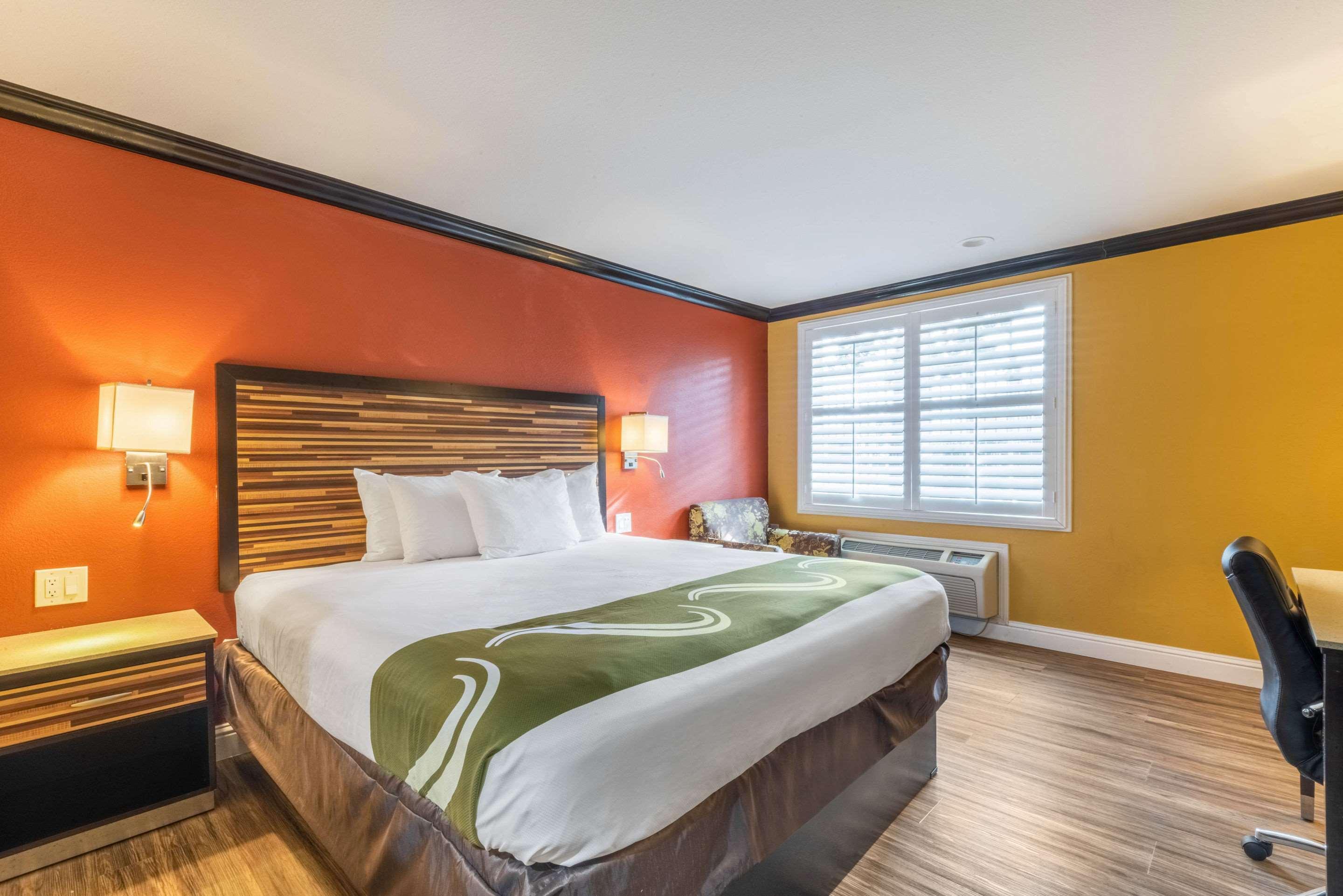 Quality Inn & Suites Сакраменто Екстериор снимка