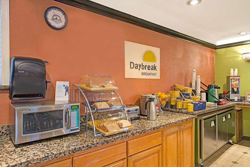 Quality Inn & Suites Сакраменто Екстериор снимка
