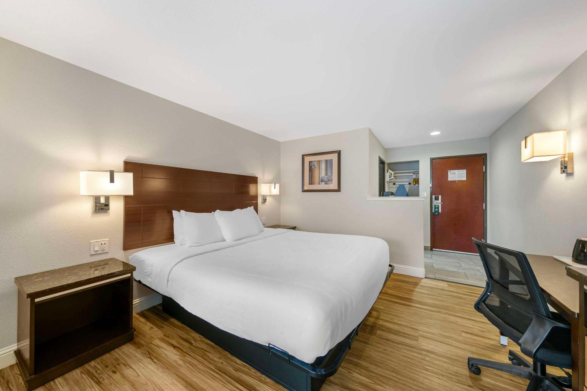 Quality Inn & Suites Сакраменто Екстериор снимка