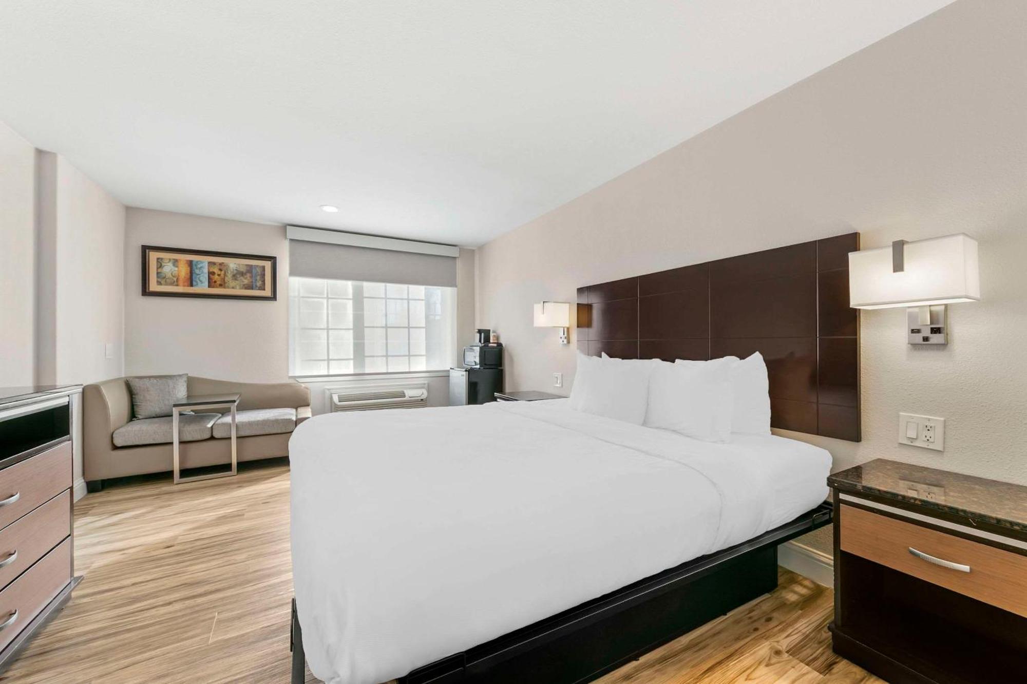 Quality Inn & Suites Сакраменто Екстериор снимка
