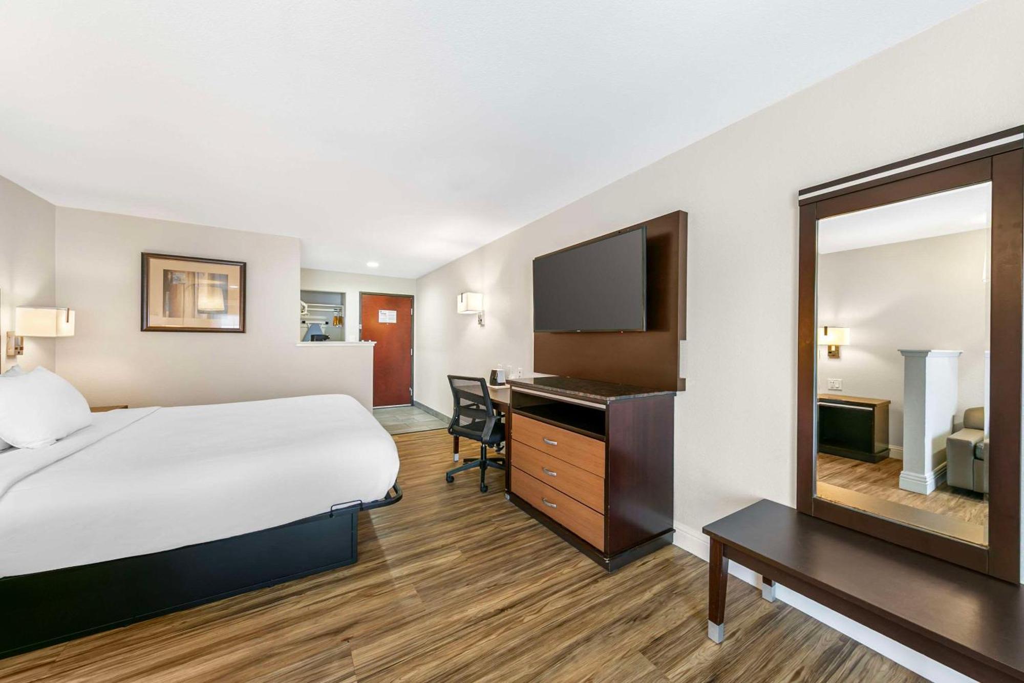 Quality Inn & Suites Сакраменто Екстериор снимка