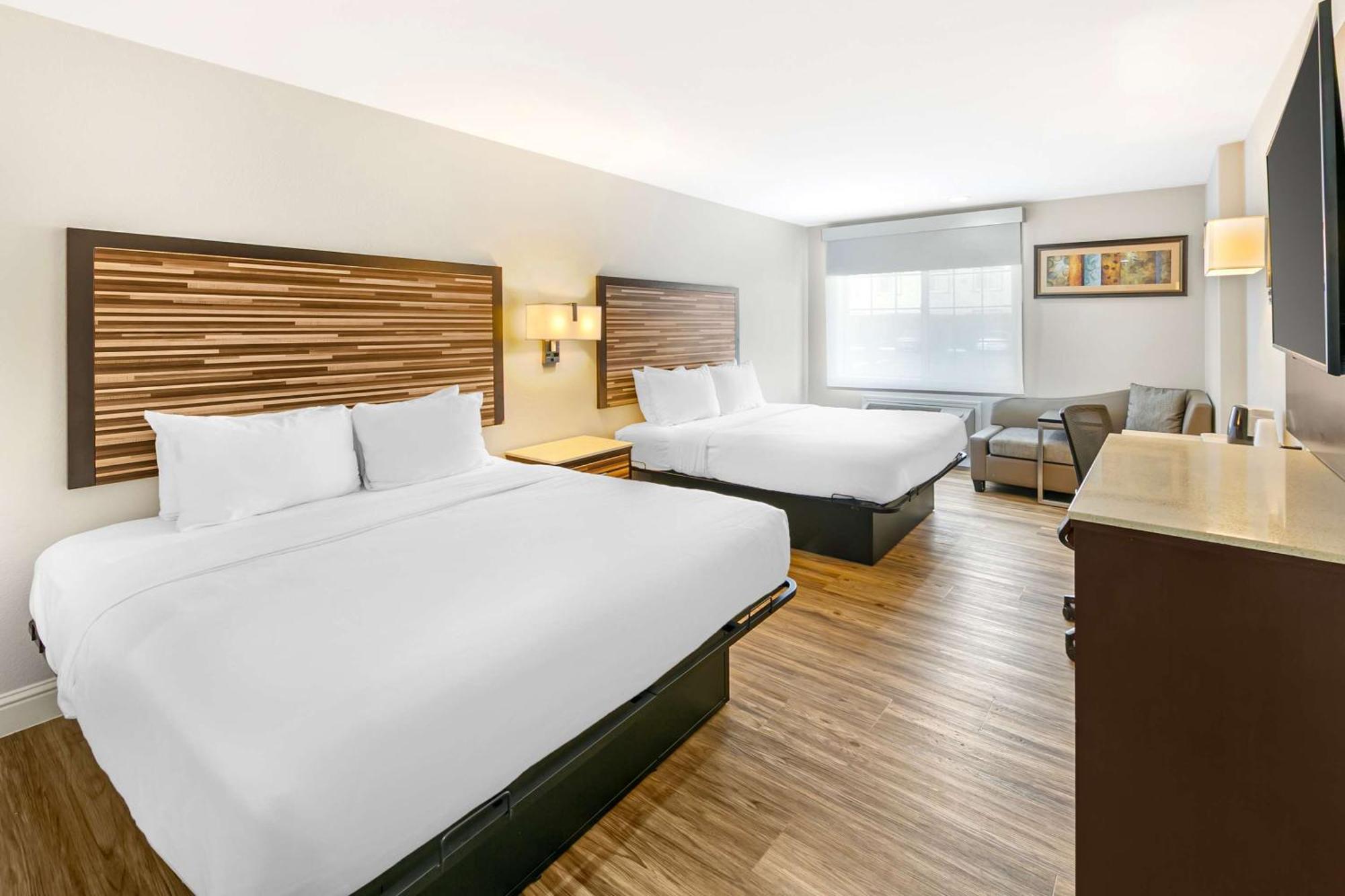 Quality Inn & Suites Сакраменто Екстериор снимка