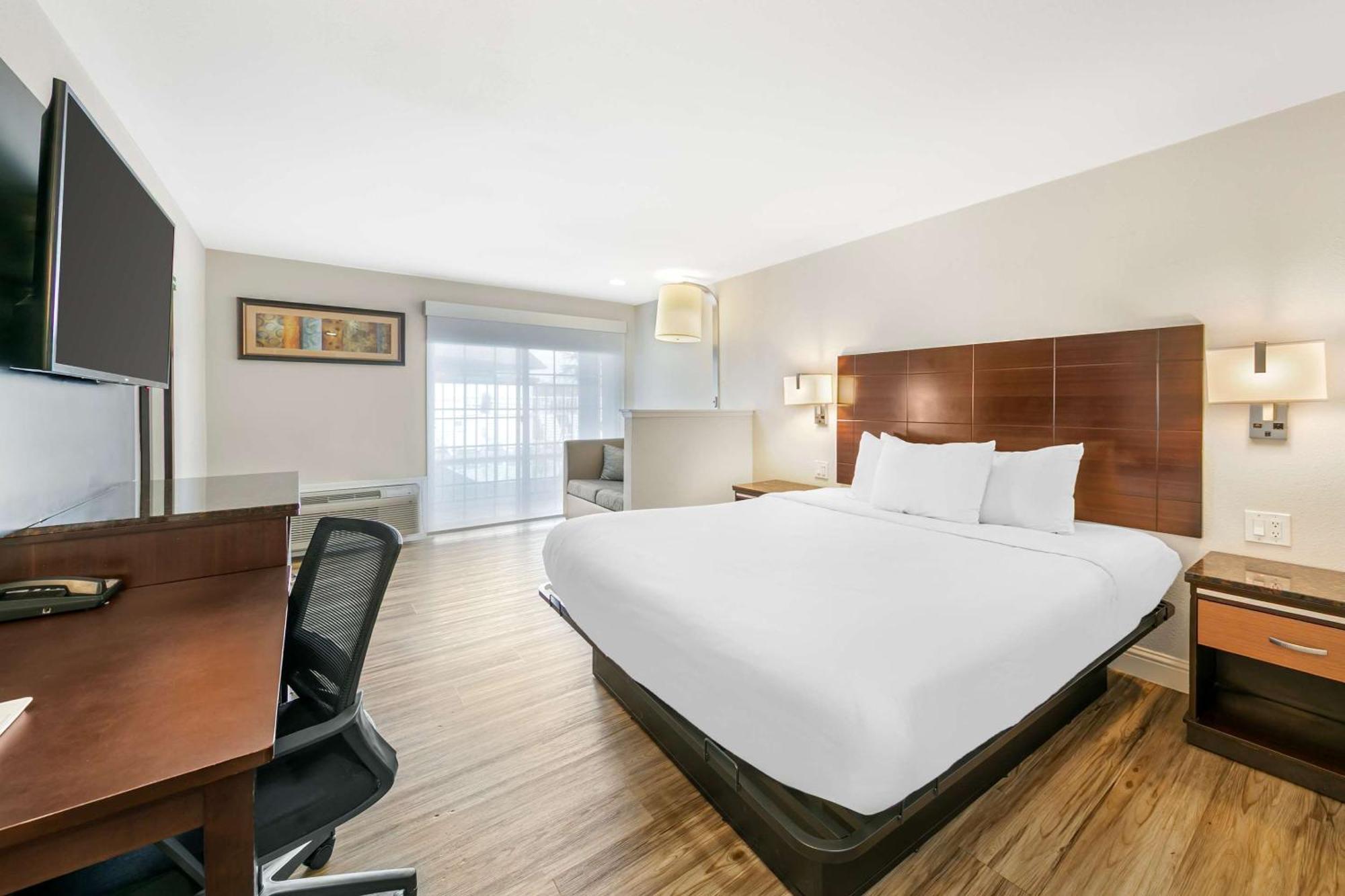 Quality Inn & Suites Сакраменто Екстериор снимка
