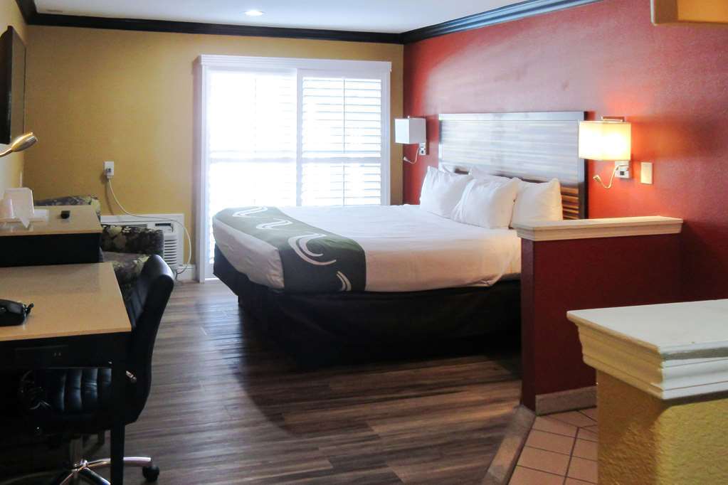 Quality Inn & Suites Сакраменто Стая снимка