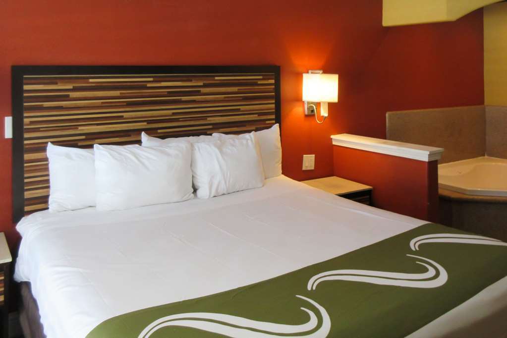 Quality Inn & Suites Сакраменто Стая снимка