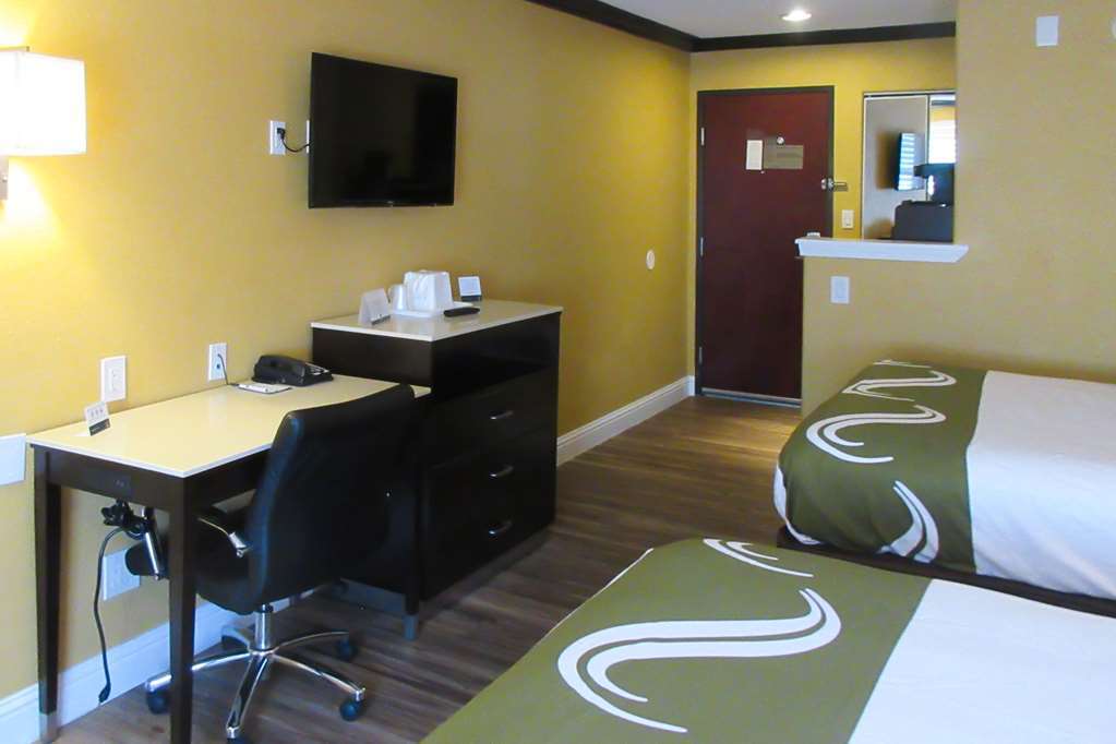 Quality Inn & Suites Сакраменто Стая снимка